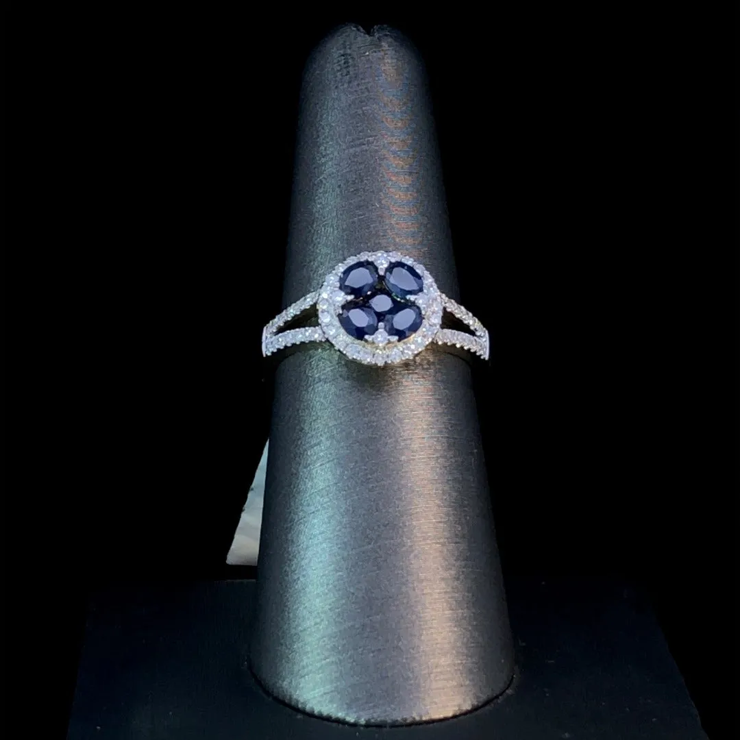 158908 - .33 ctw Sapphire and diamond ring