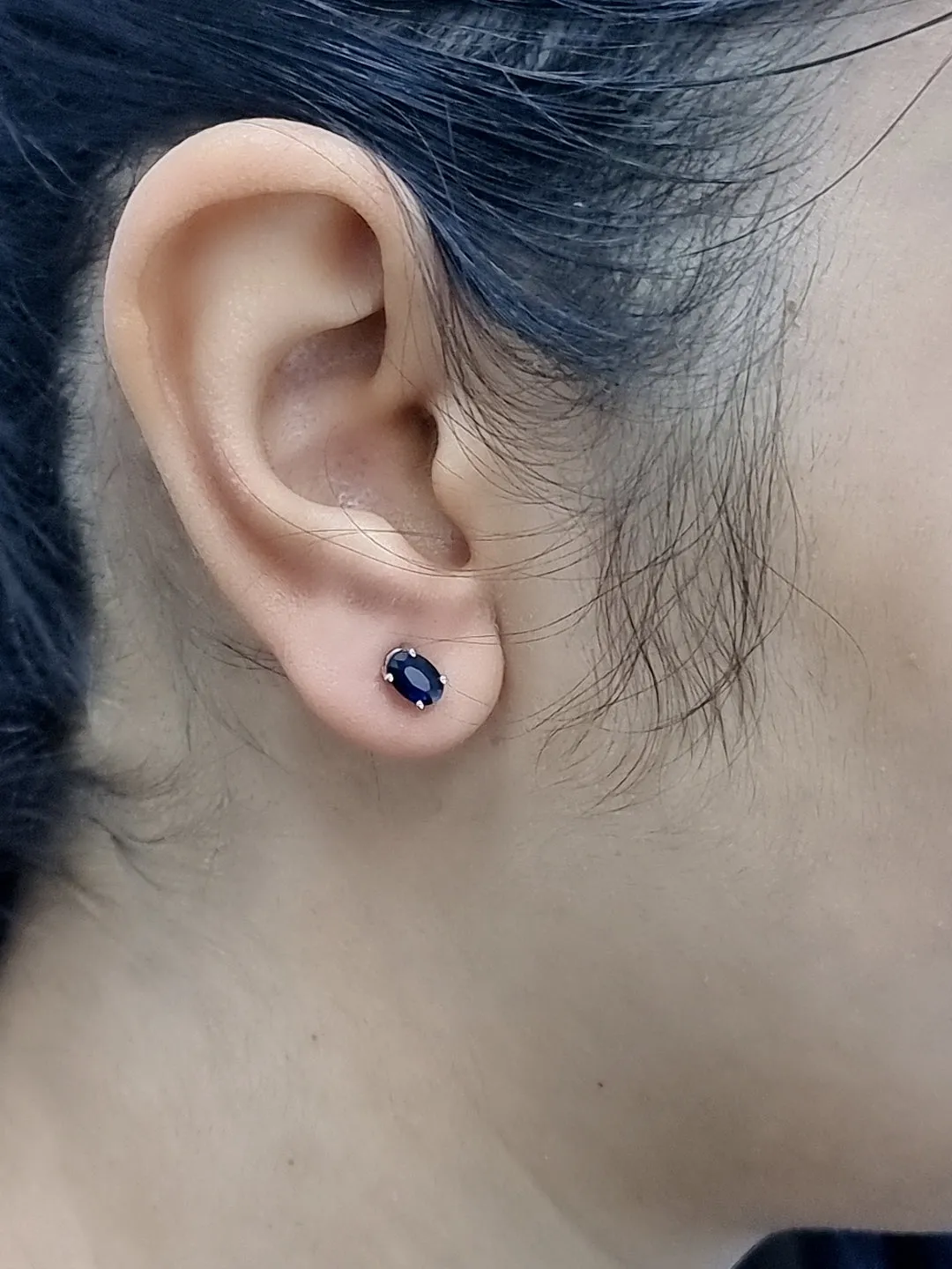 18K Gold Solitaire Oval Sapphire Stud Earrings