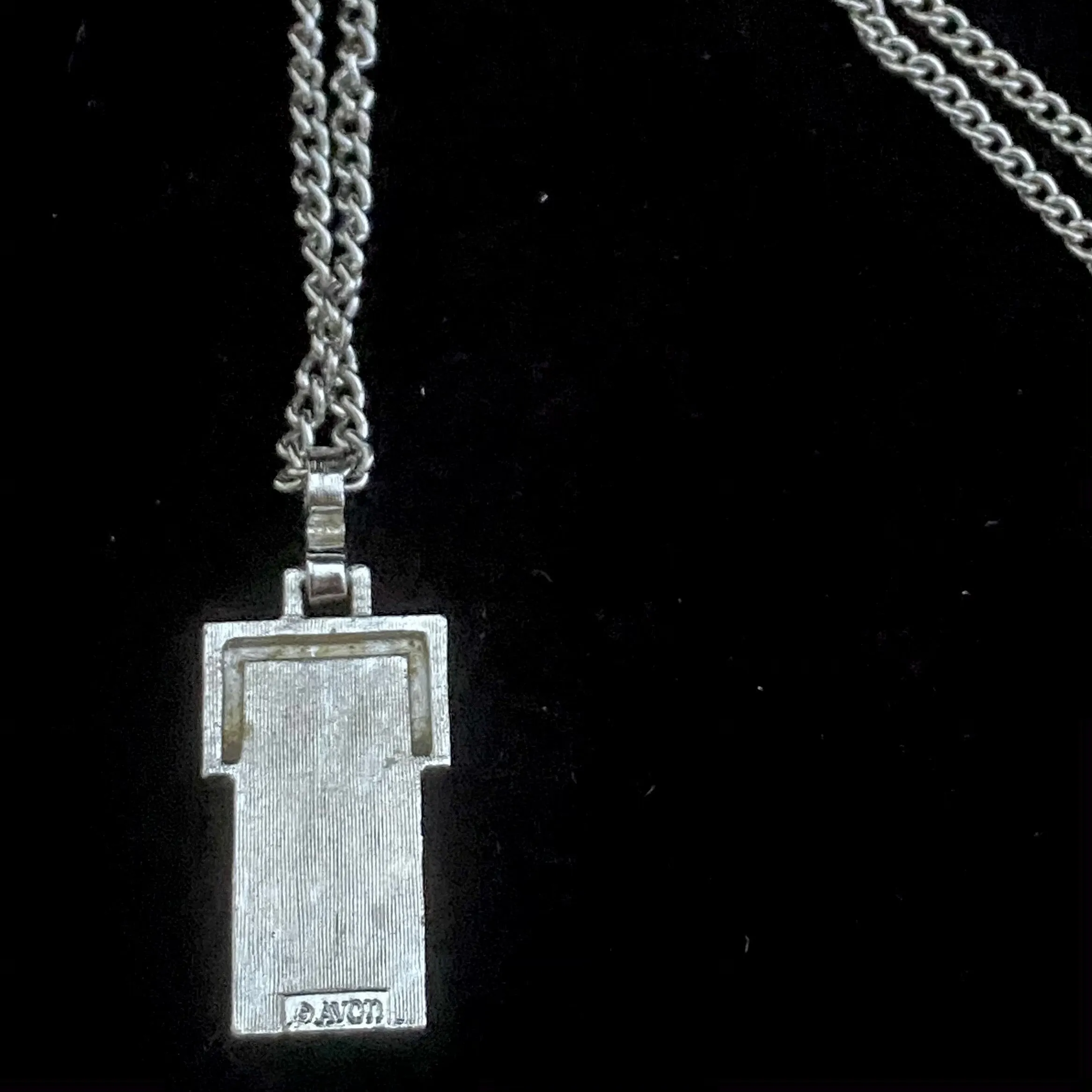 1979 Avon Natural Wood Pendant Necklace