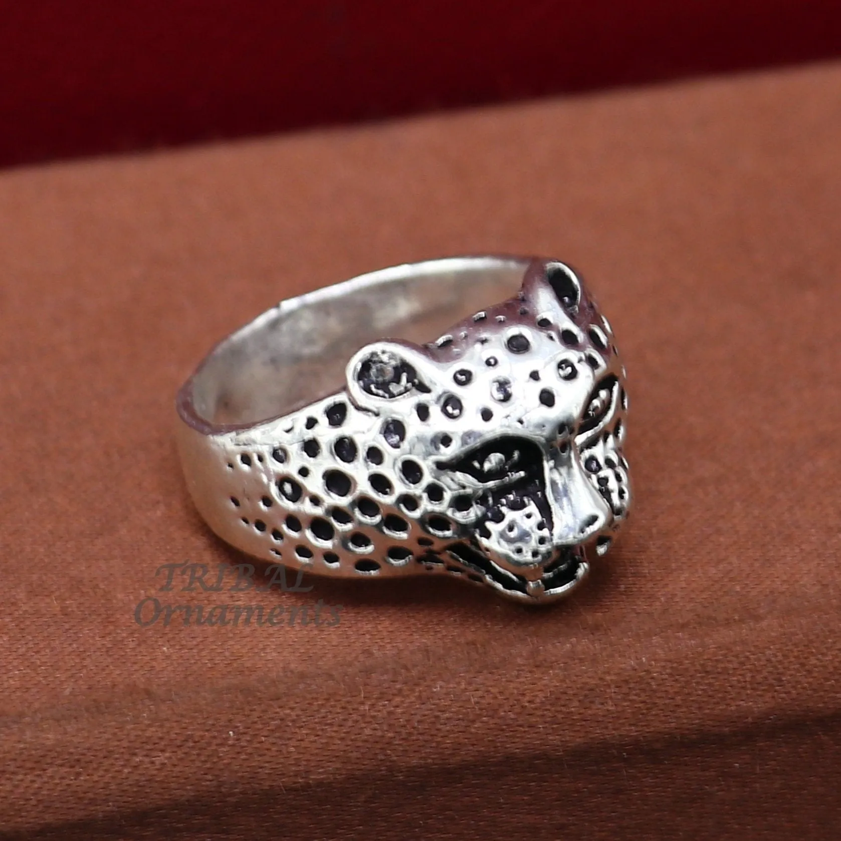 92.5% sterling silver handmade king lion head face for men's and boys gifting, stylish luxury lion ring  sr362