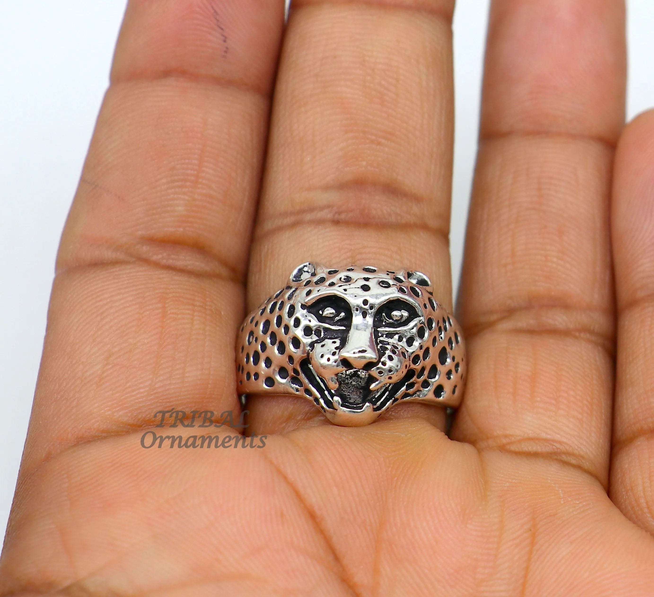 92.5% sterling silver handmade king lion head face for men's and boys gifting, stylish luxury lion ring  sr362