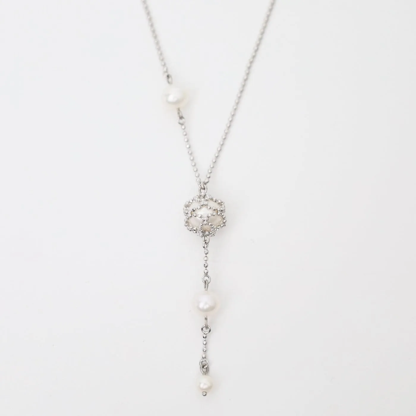 Asymmetrical Pearl Station Necklace