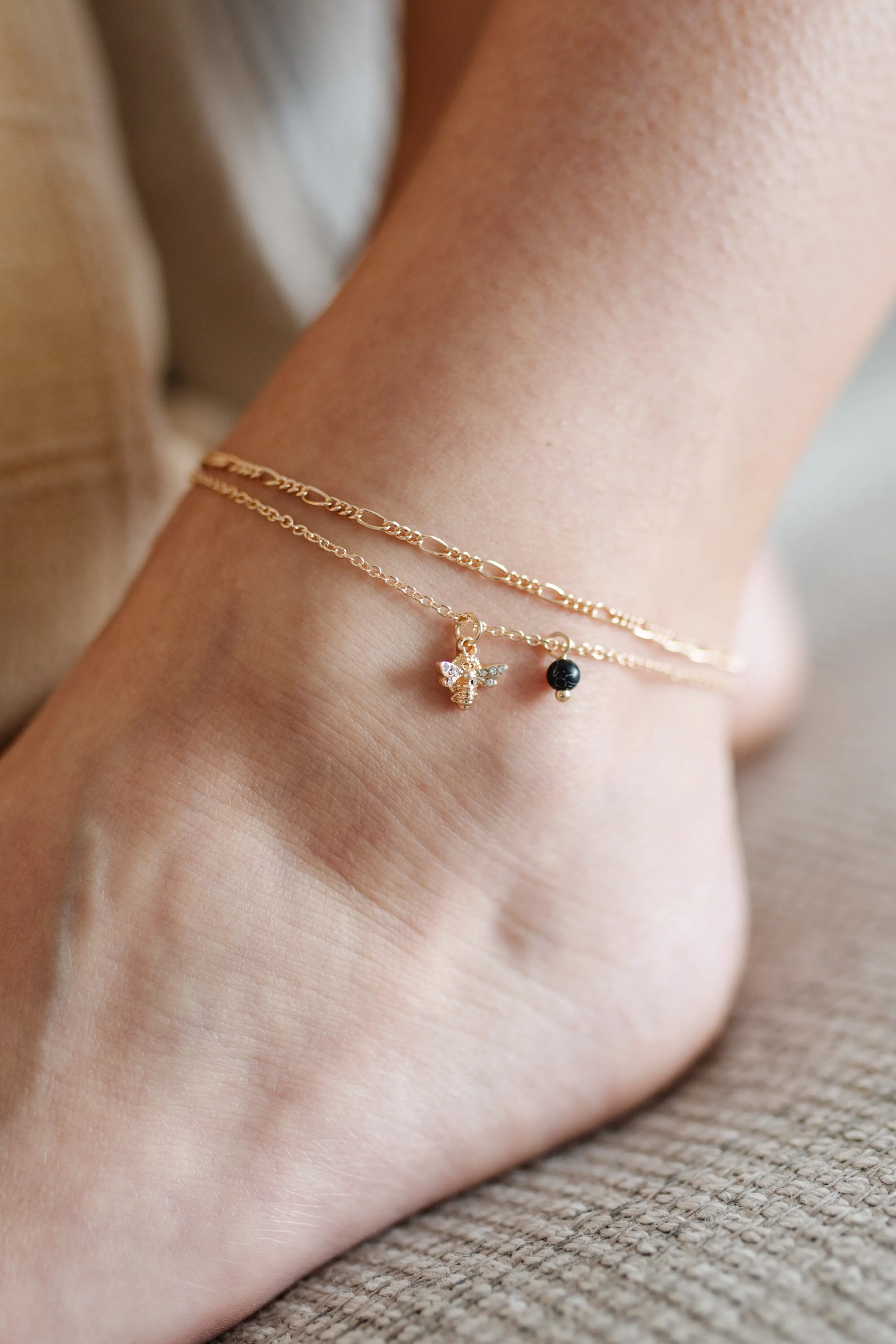 Bumble Bee Anklet In Black - 3/15/2022