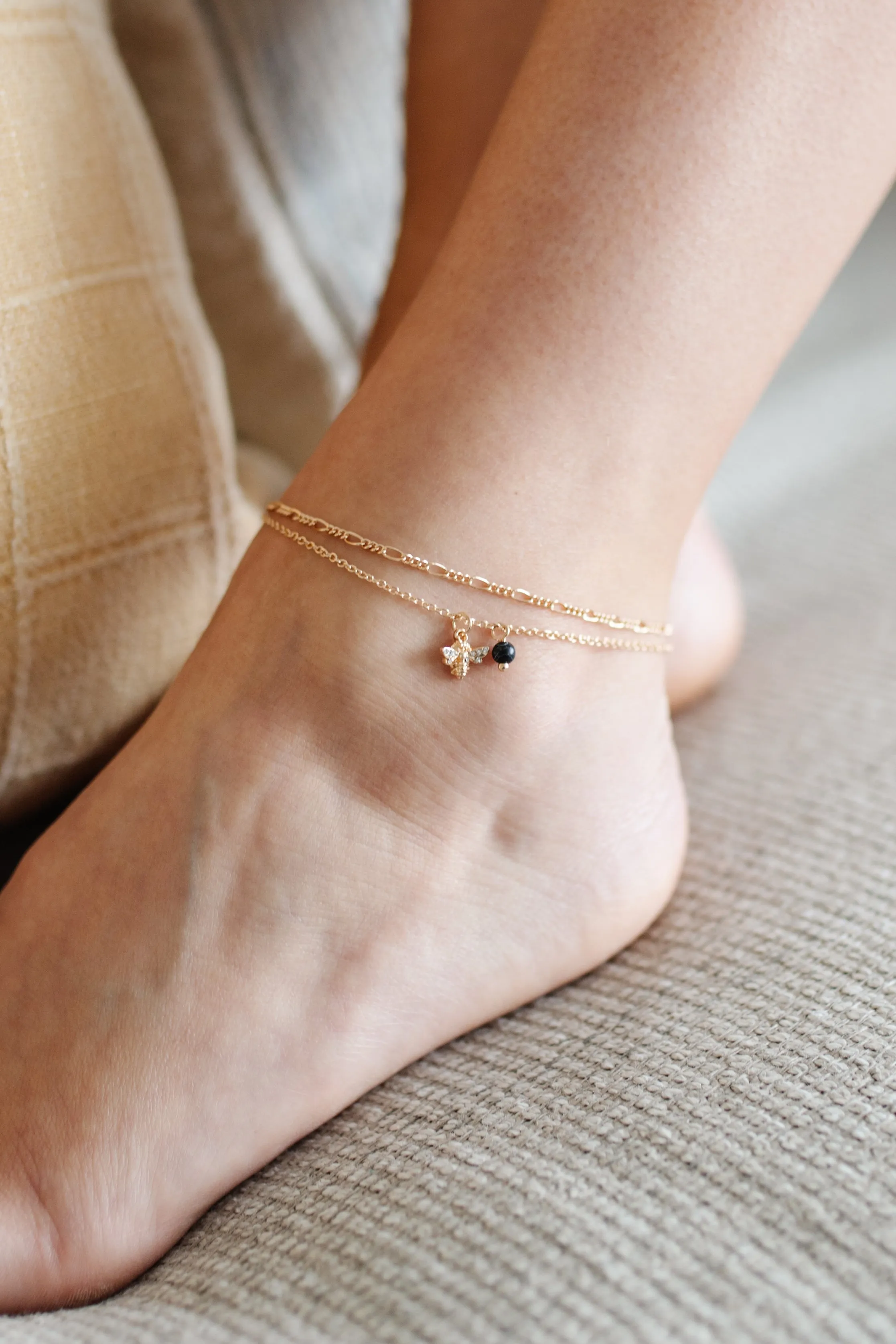 Bumble Bee Anklet In Black - 3/15/2022
