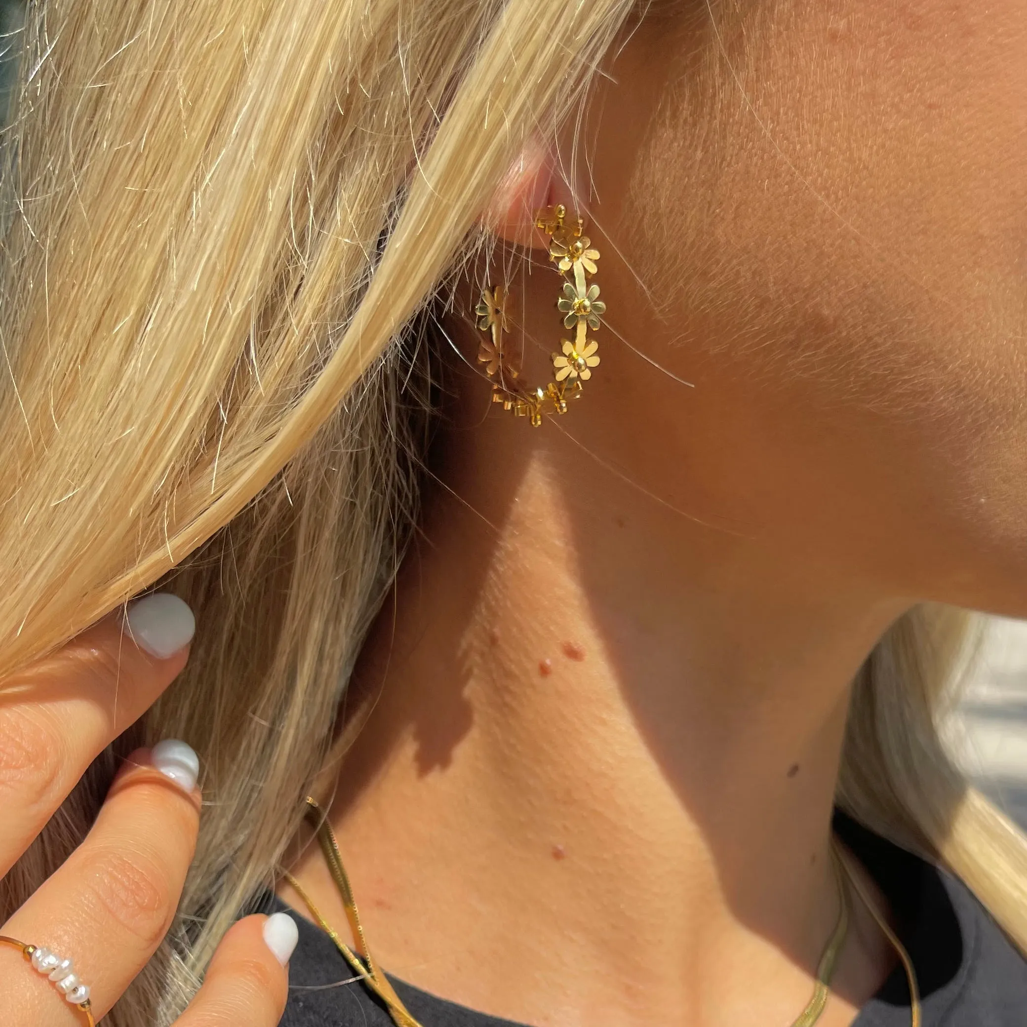Carly Waterproof Daisy Hoops