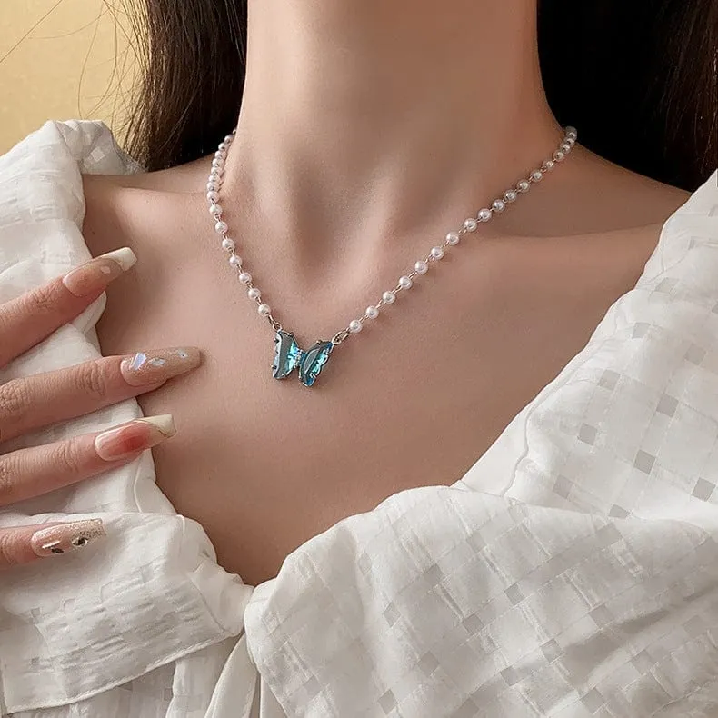 Charming Butterfly Pendant Pearl Chain Necklace