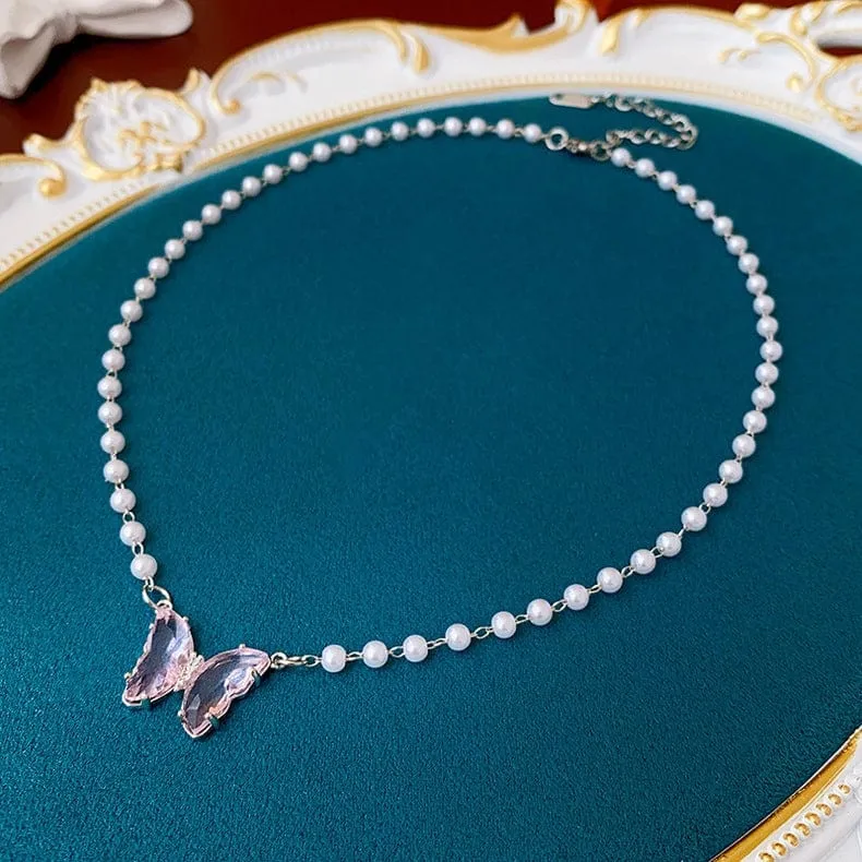 Charming Butterfly Pendant Pearl Chain Necklace