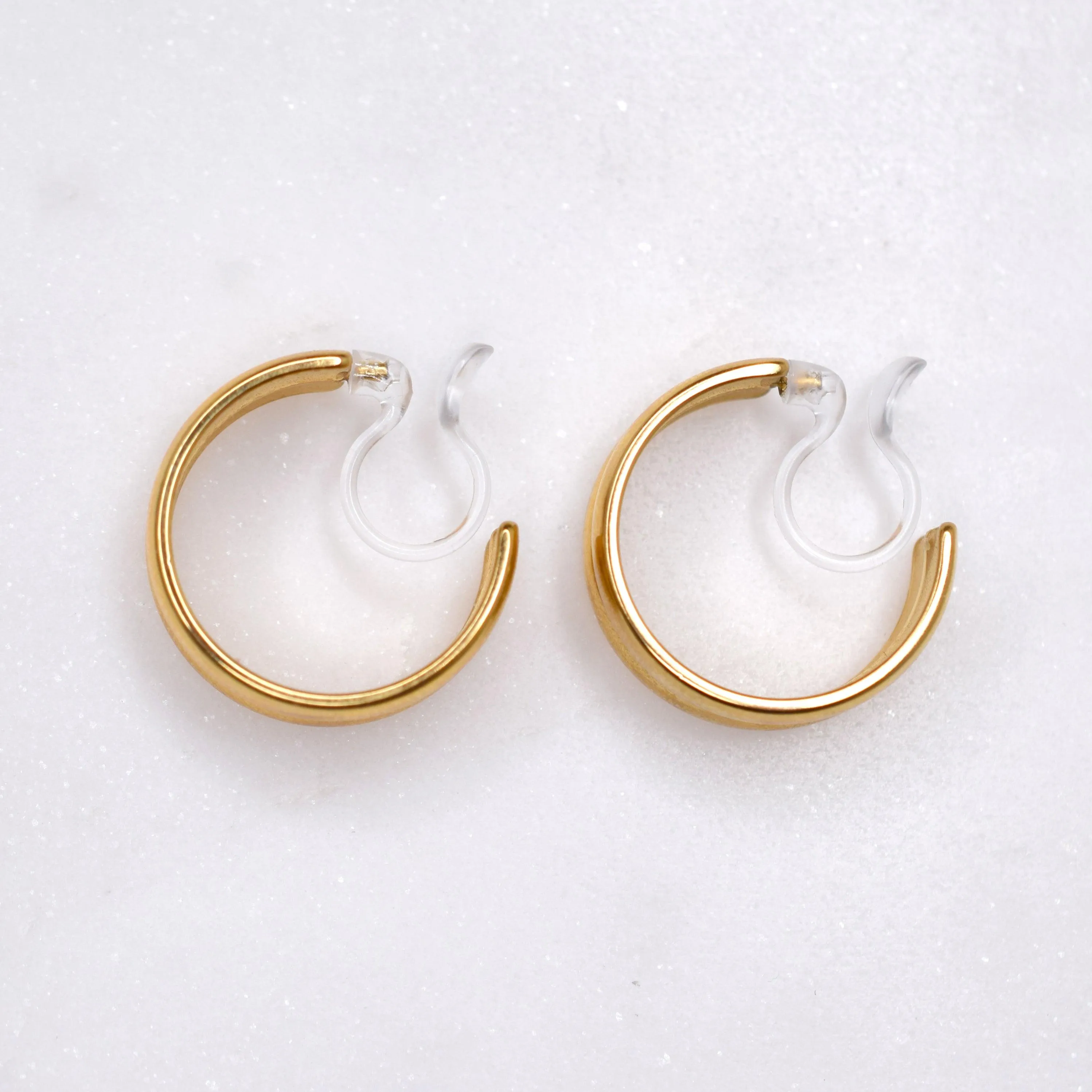 DOUBLE CHUNKY HOOP CLIP-ON EARRINGS IN GOLD