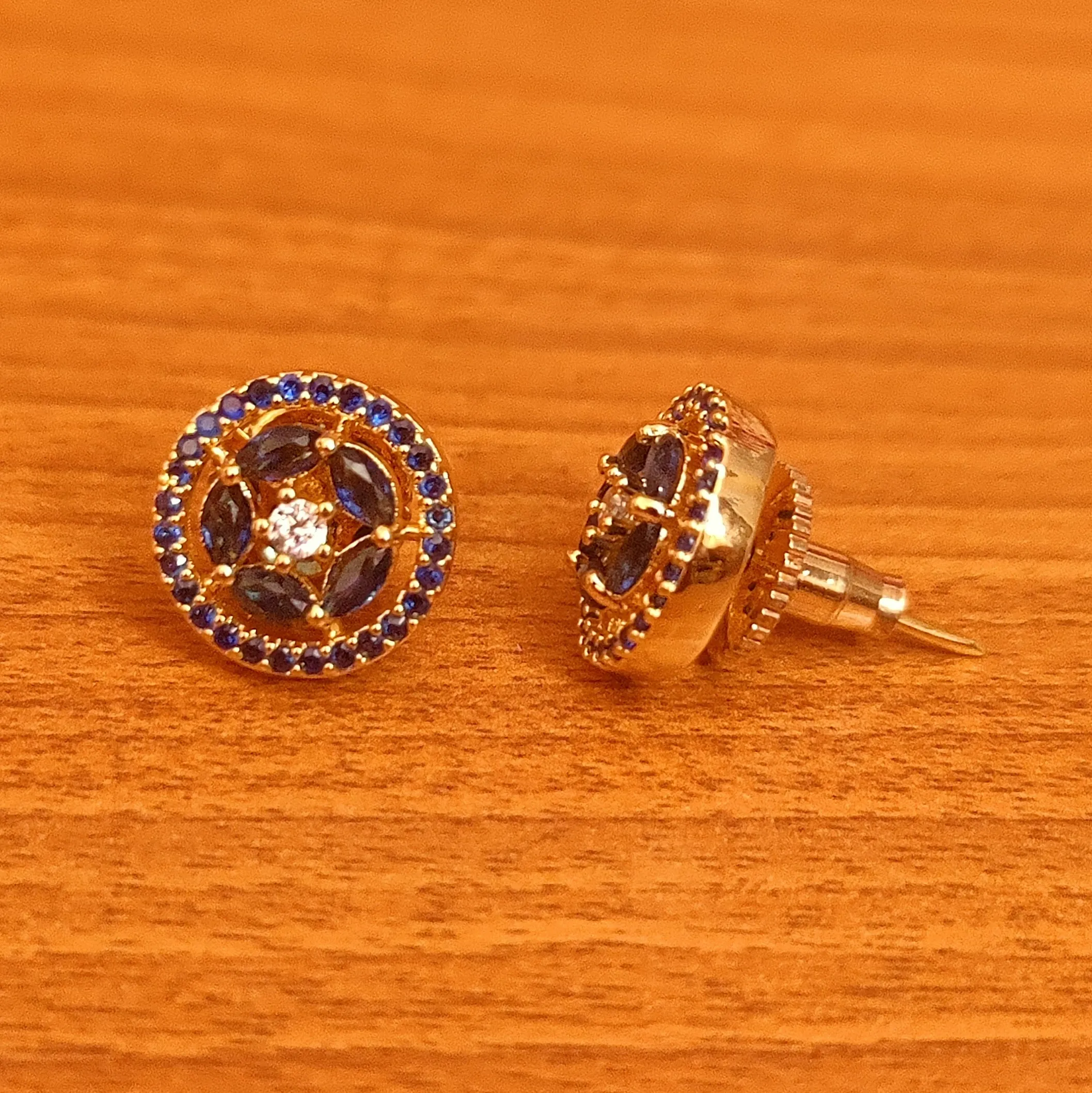 GOLD PLATED BLUE SAPPHIRE ROUND SHAPED STUDS