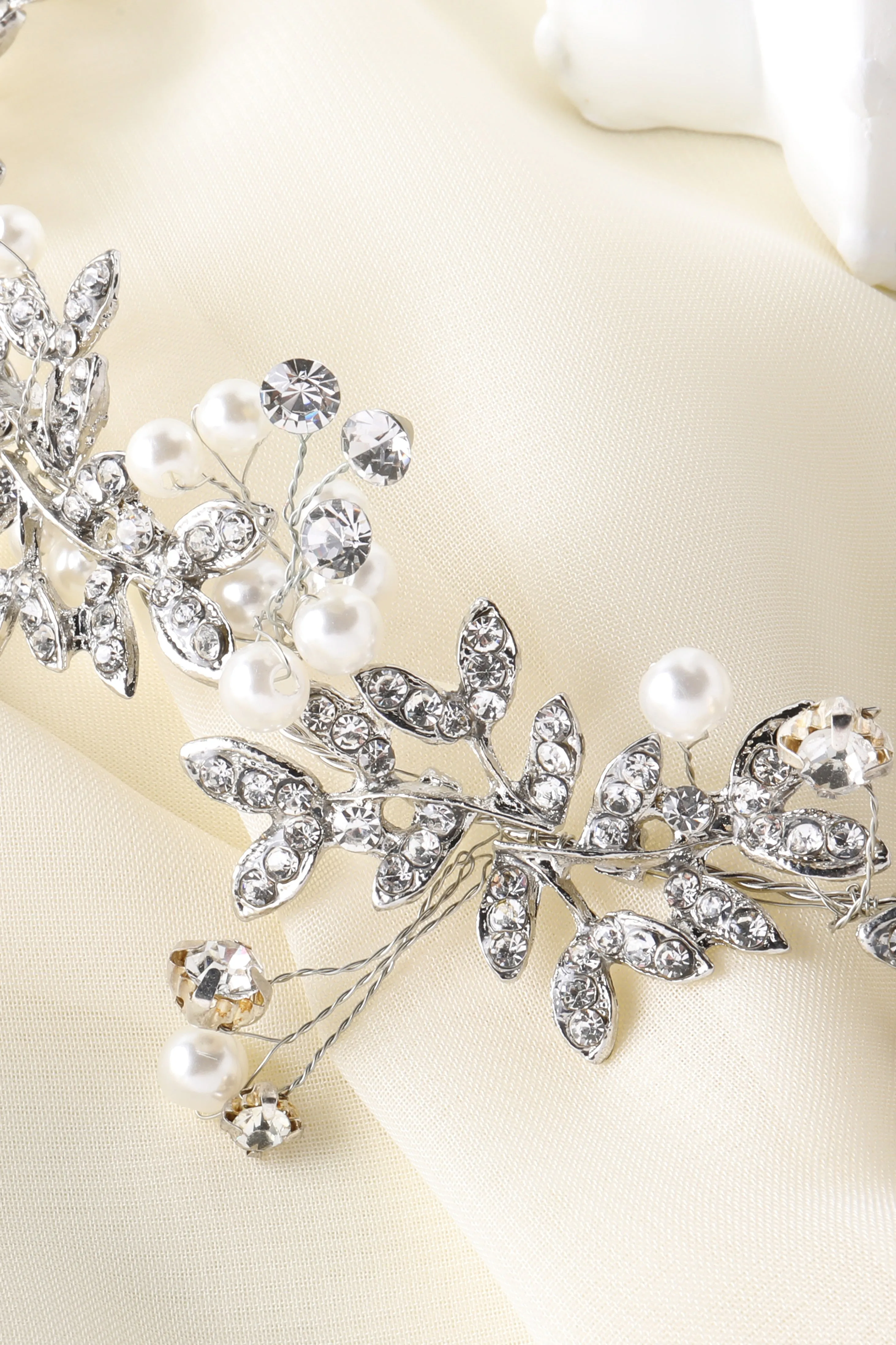 Graceful Bridal Floral Headband