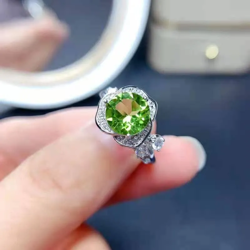 Inlaid Rose Flower Peridot Ring  - 925 Sterling Silver