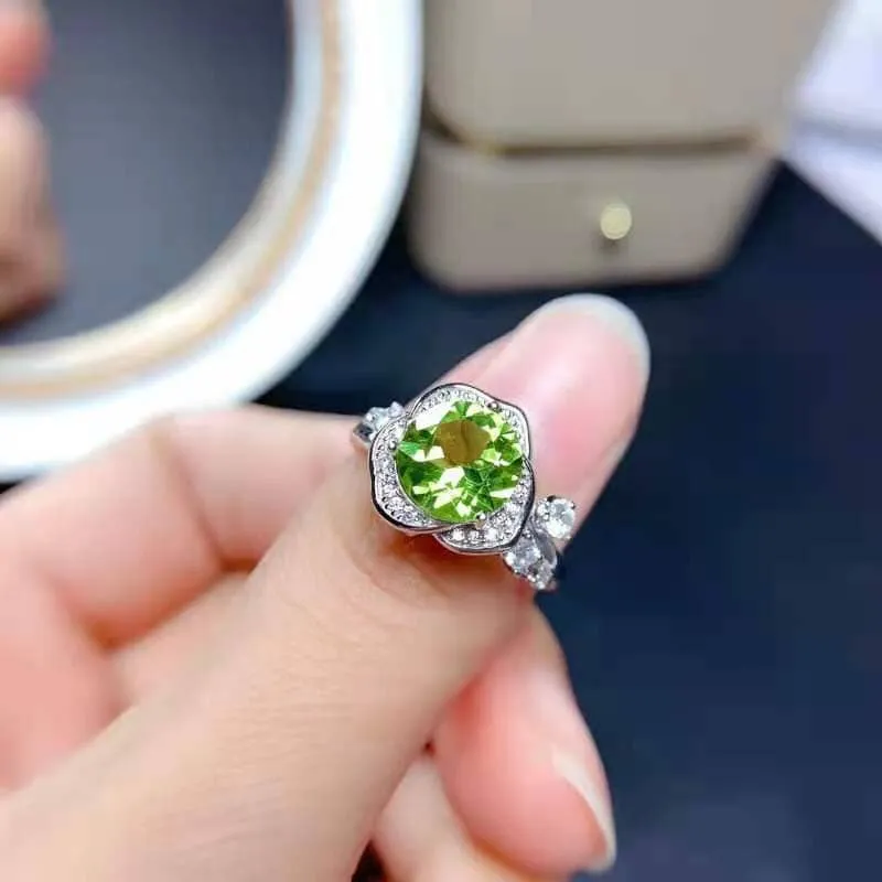 Inlaid Rose Flower Peridot Ring  - 925 Sterling Silver