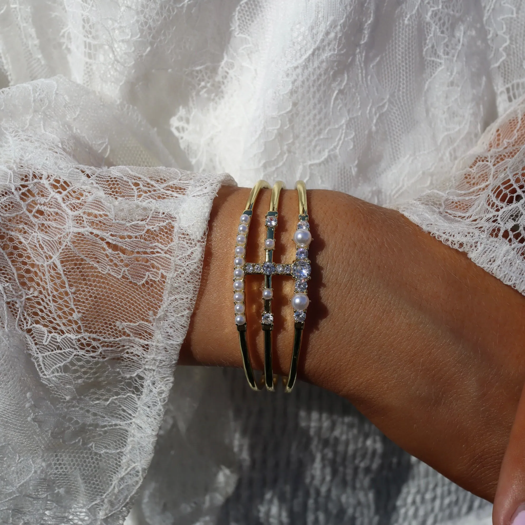 PEARL CRYSTAL CUFF ARMBAND