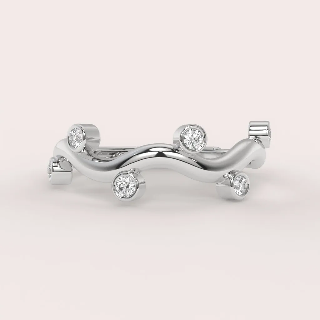 Spaced Diamond Wavy Ring