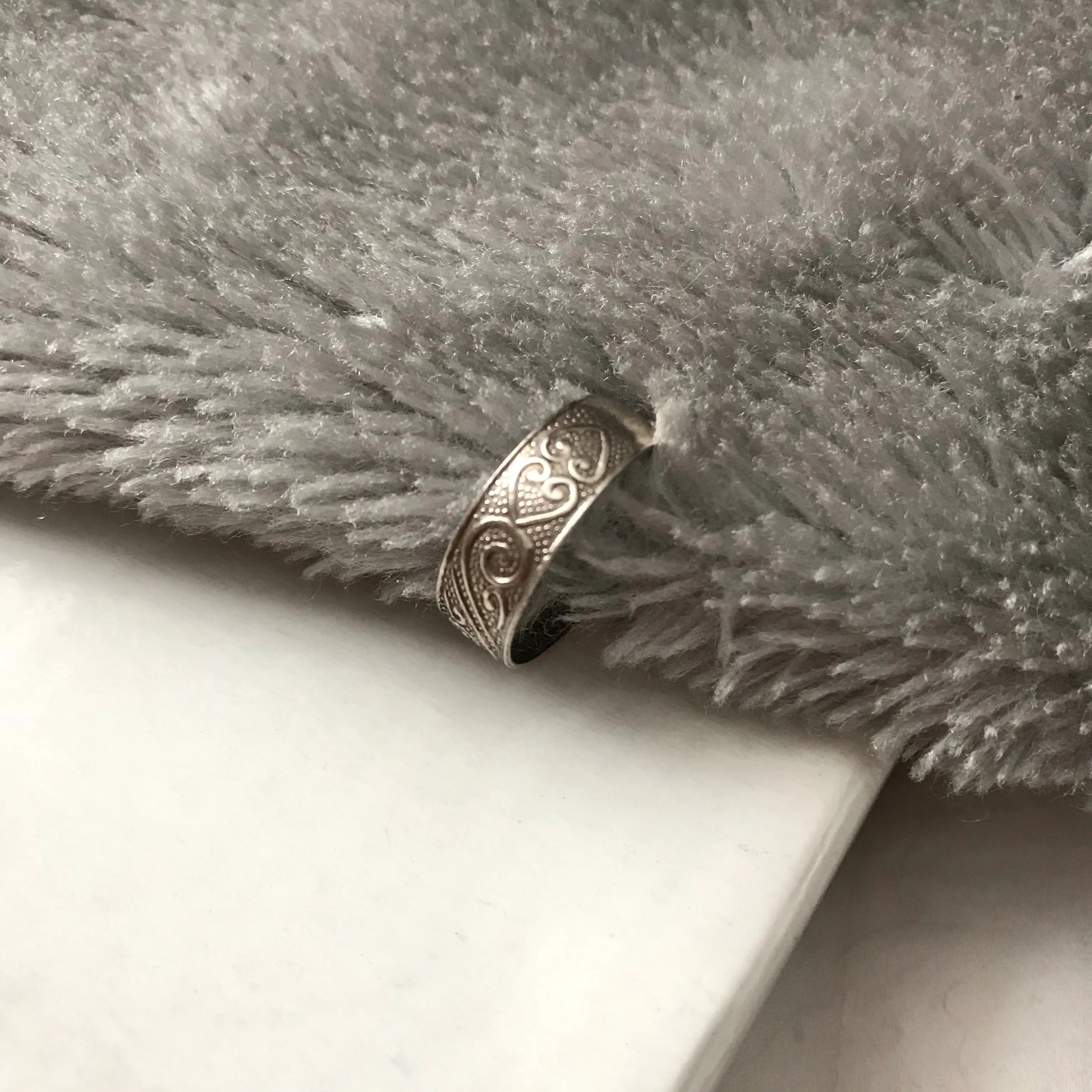 Swirl Heart Silver Toe Ring