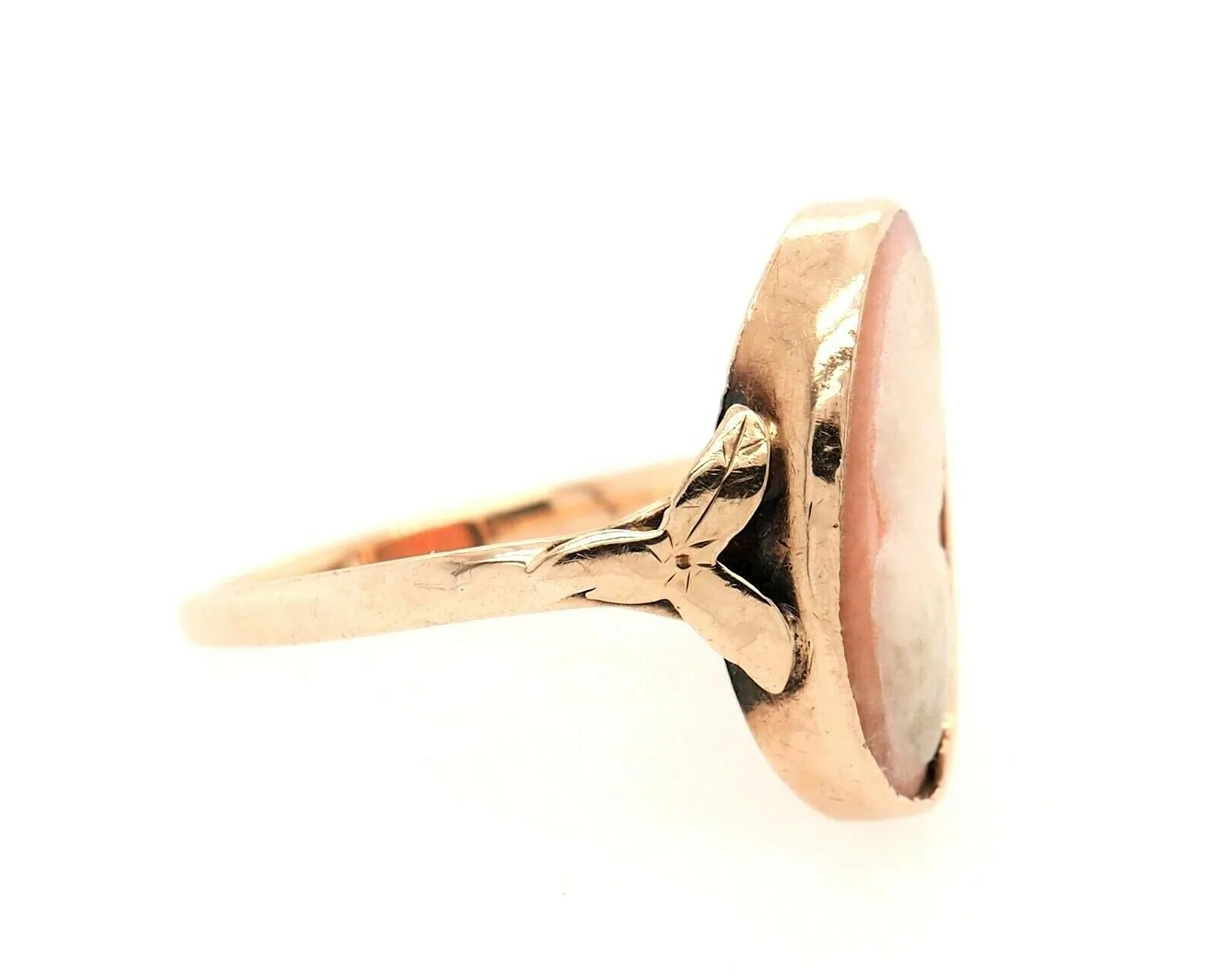 Vintage 9ct Yellow Gold & Plastic Cameo Ring - Fine Jewellery