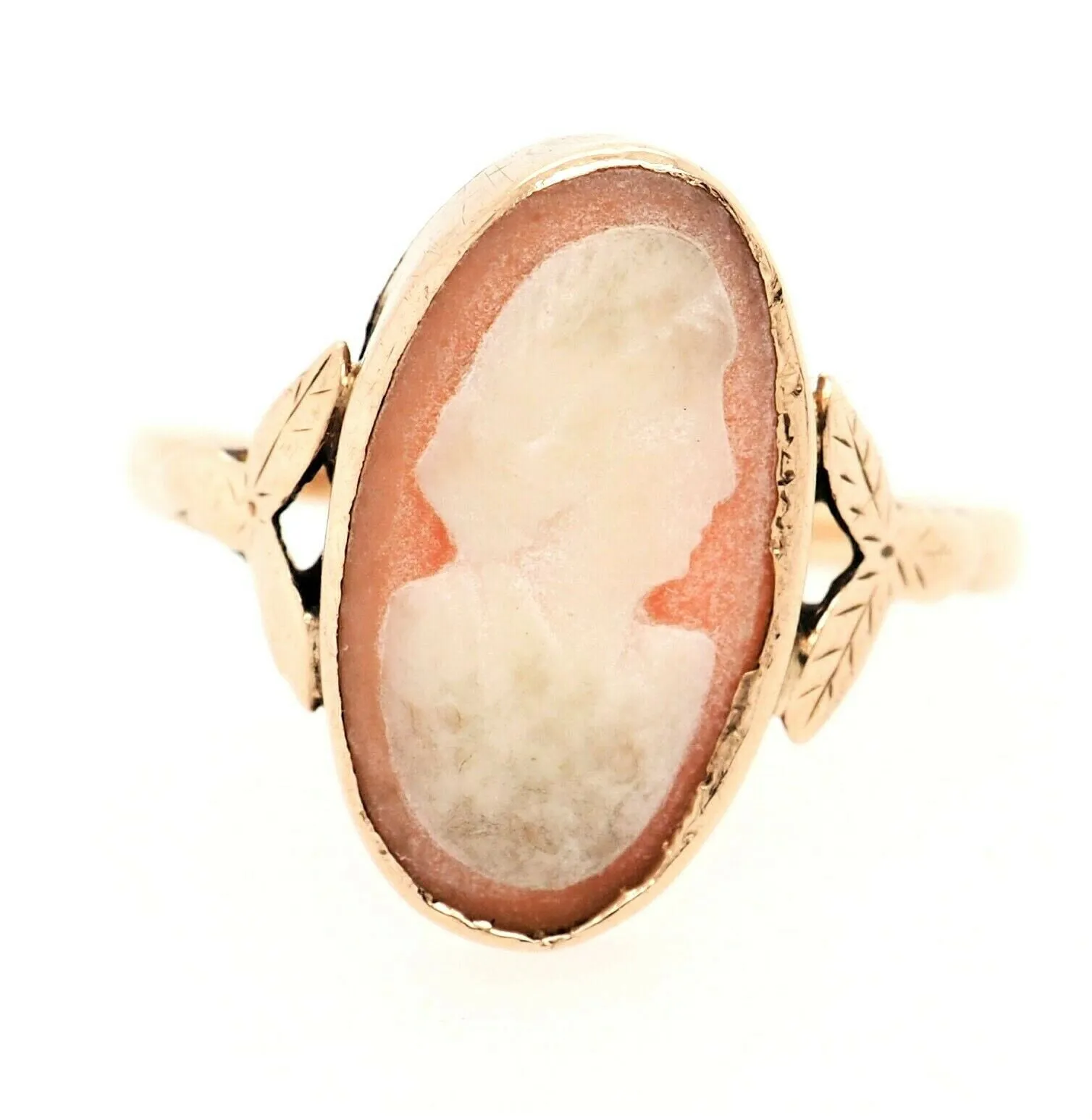 Vintage 9ct Yellow Gold & Plastic Cameo Ring - Fine Jewellery